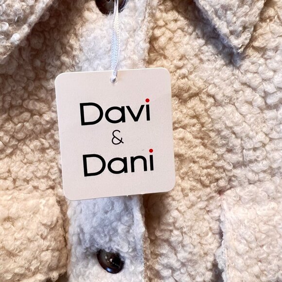 Davi & Dani Womens Cream Sherpa Jacket With Button Front & Long Sleeves - Picture 5 of 10